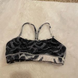 lululemon gray and black sports bra size 4